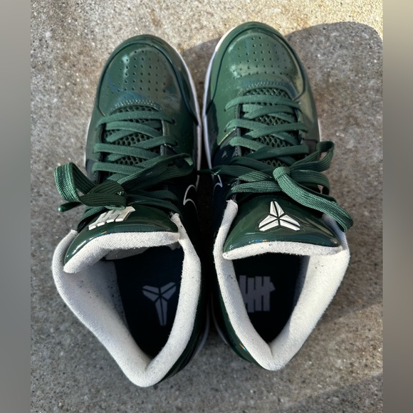 Nike Kobe 4 Protro Undefeated Milwaukee/Fir colorway. Size 10. Lightly used. - Picture 5 of 13